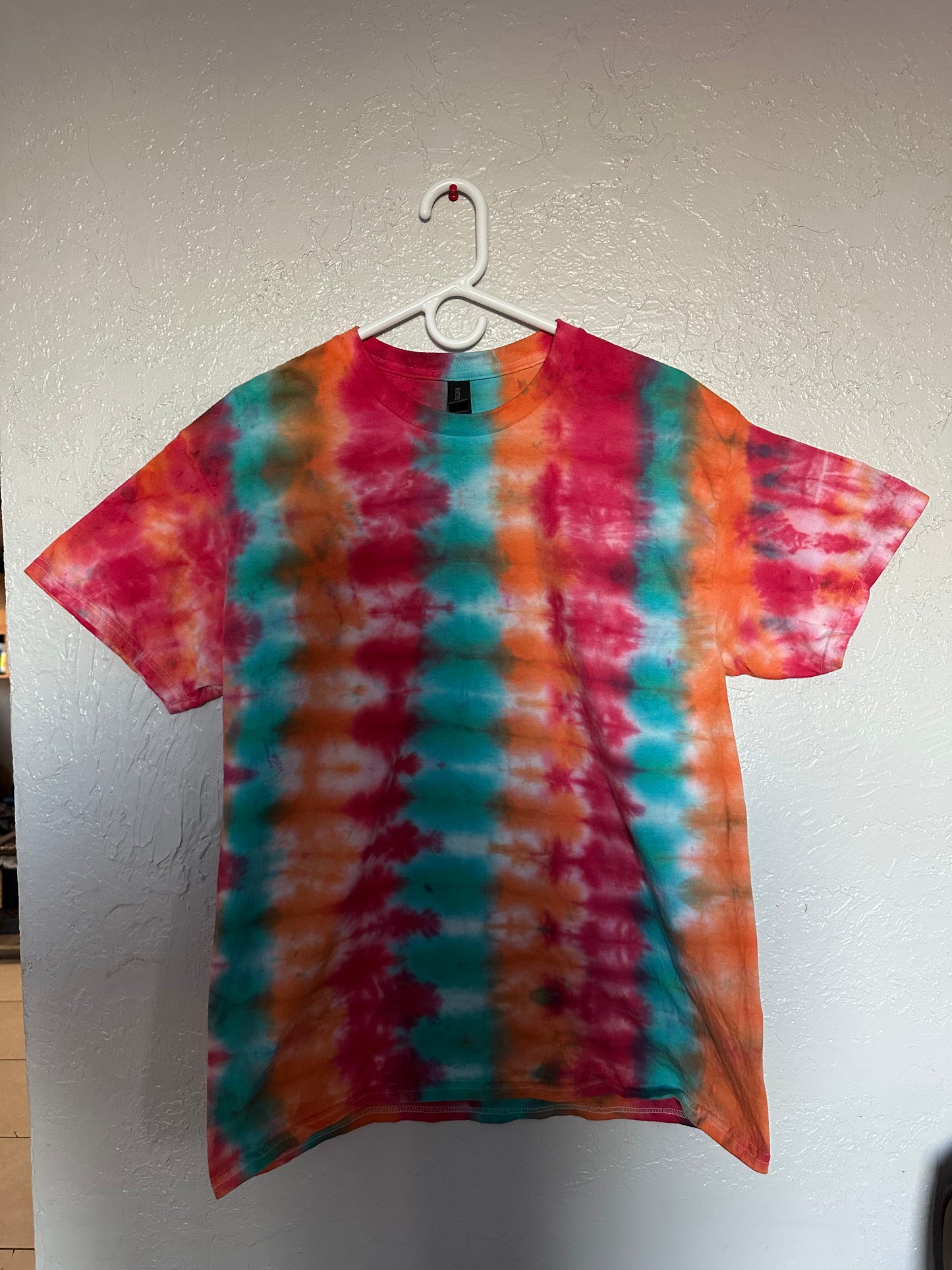 Sherbet Accordion Tie-Dye tee size large
