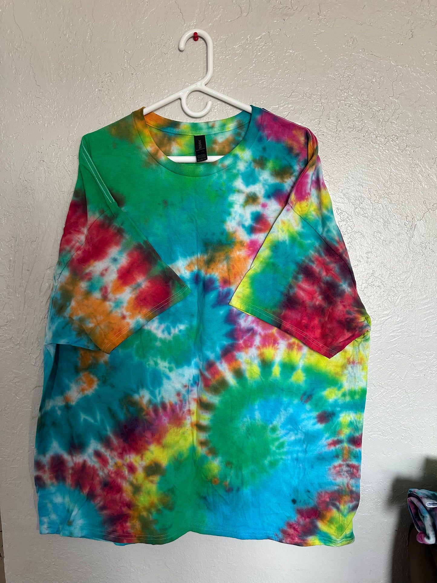 Rainbow spiral splatter Tie-Dye tee 3XL