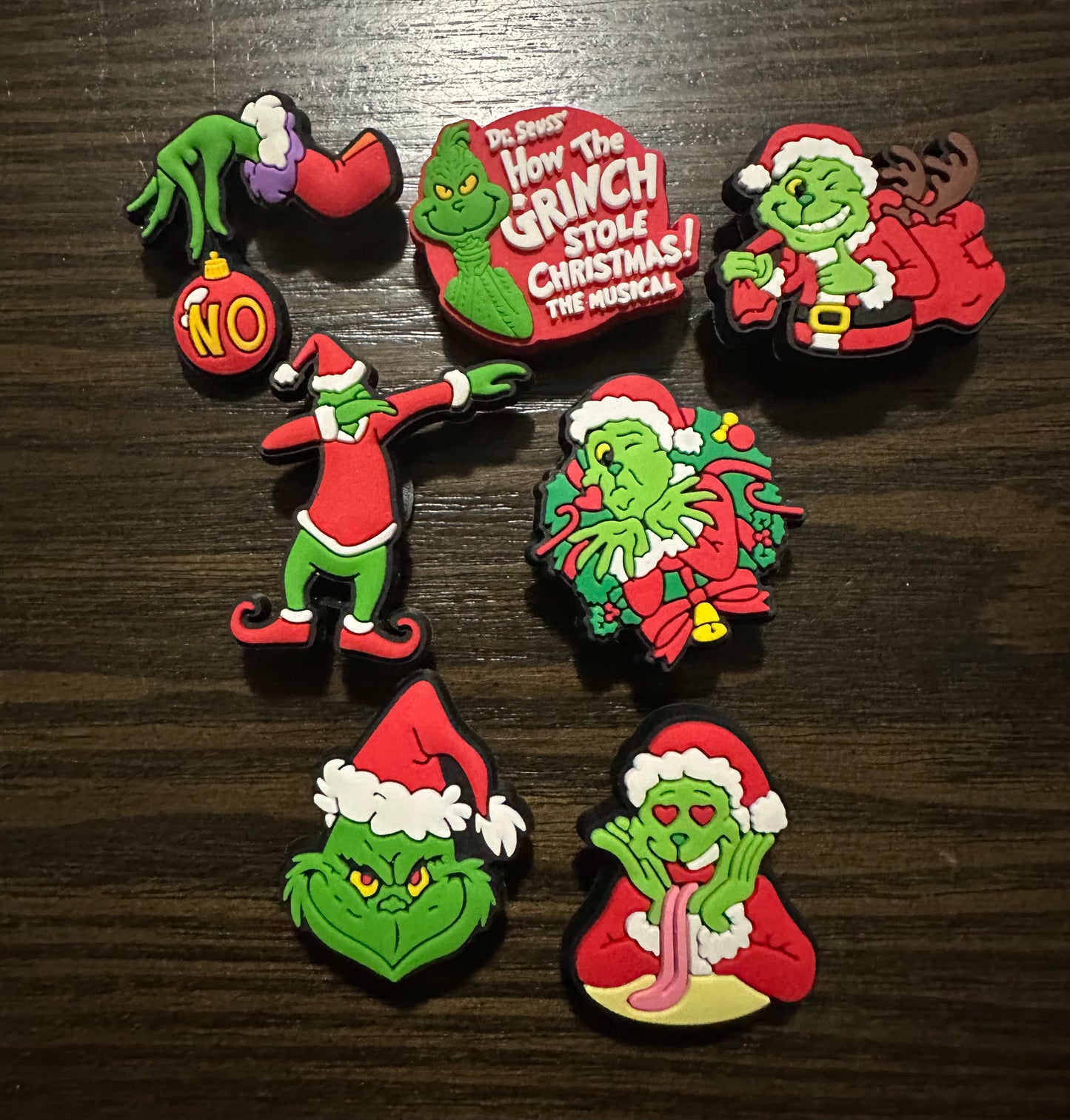 Grinch Shoe Charm Set