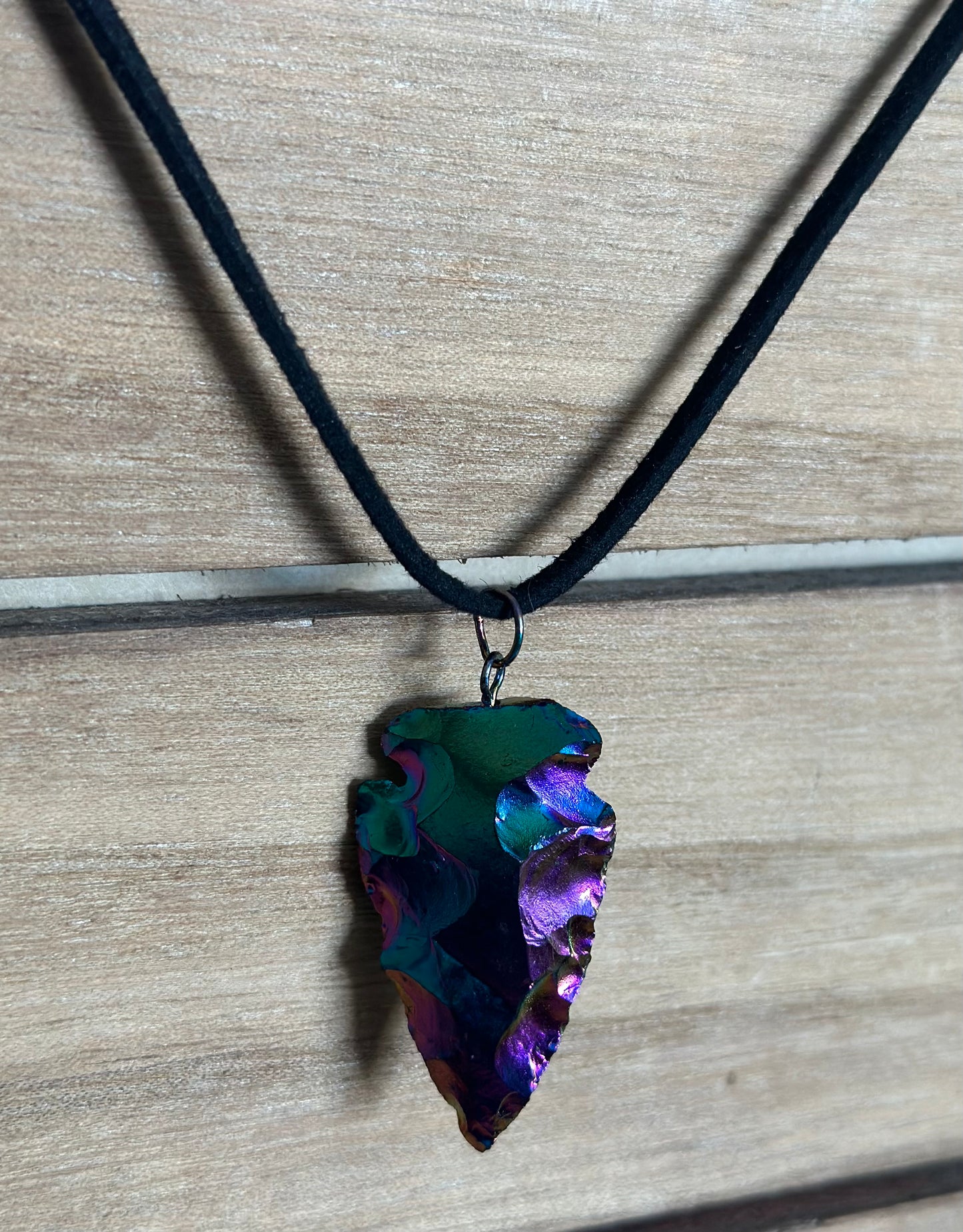 Iridescent Arrow Head Necklace ￼