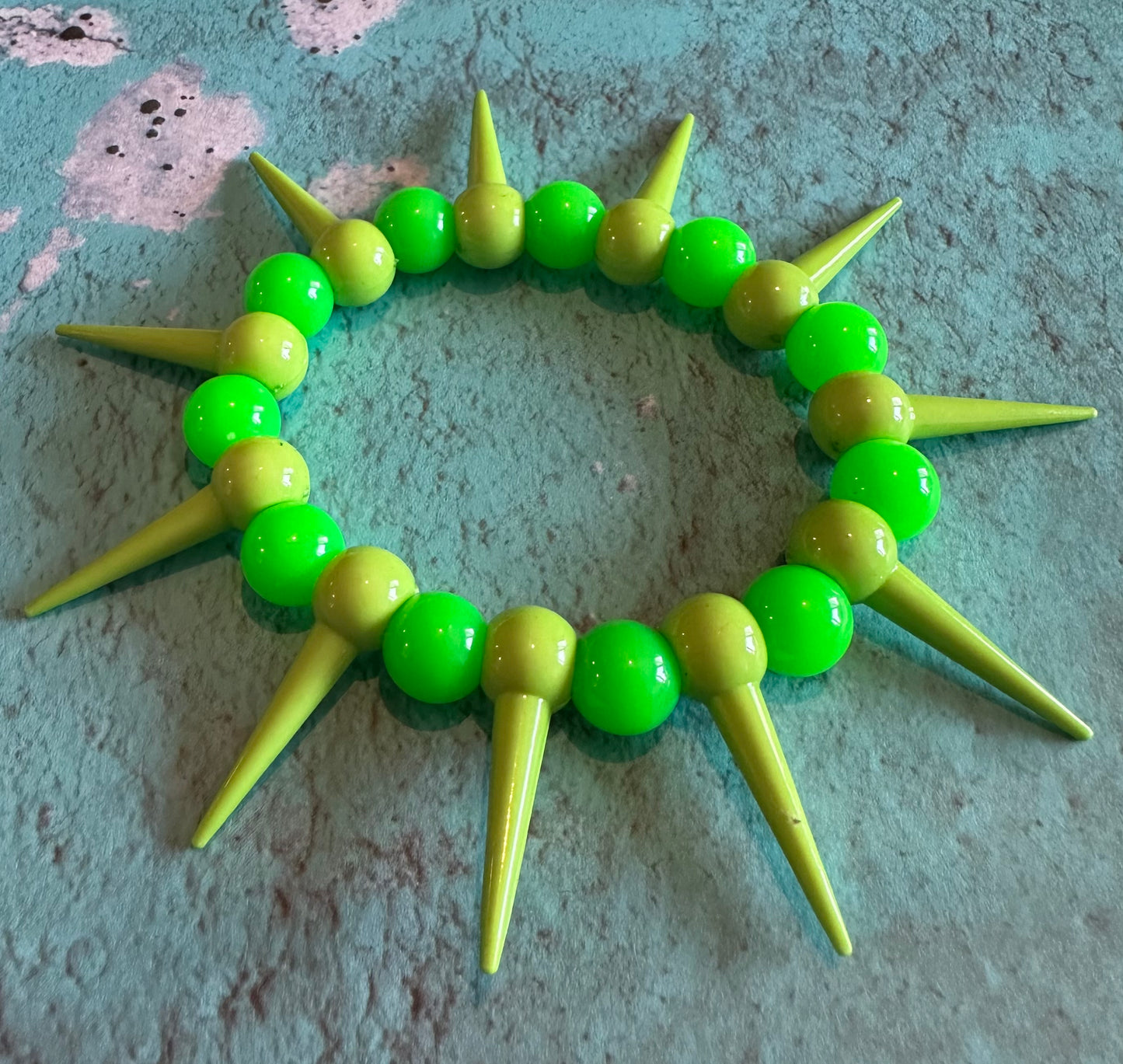 Green Spikey Stretch bracelet