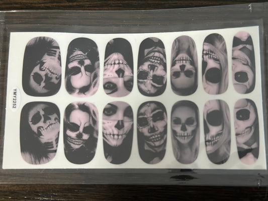 Pretty Skull Nail Polish Strips