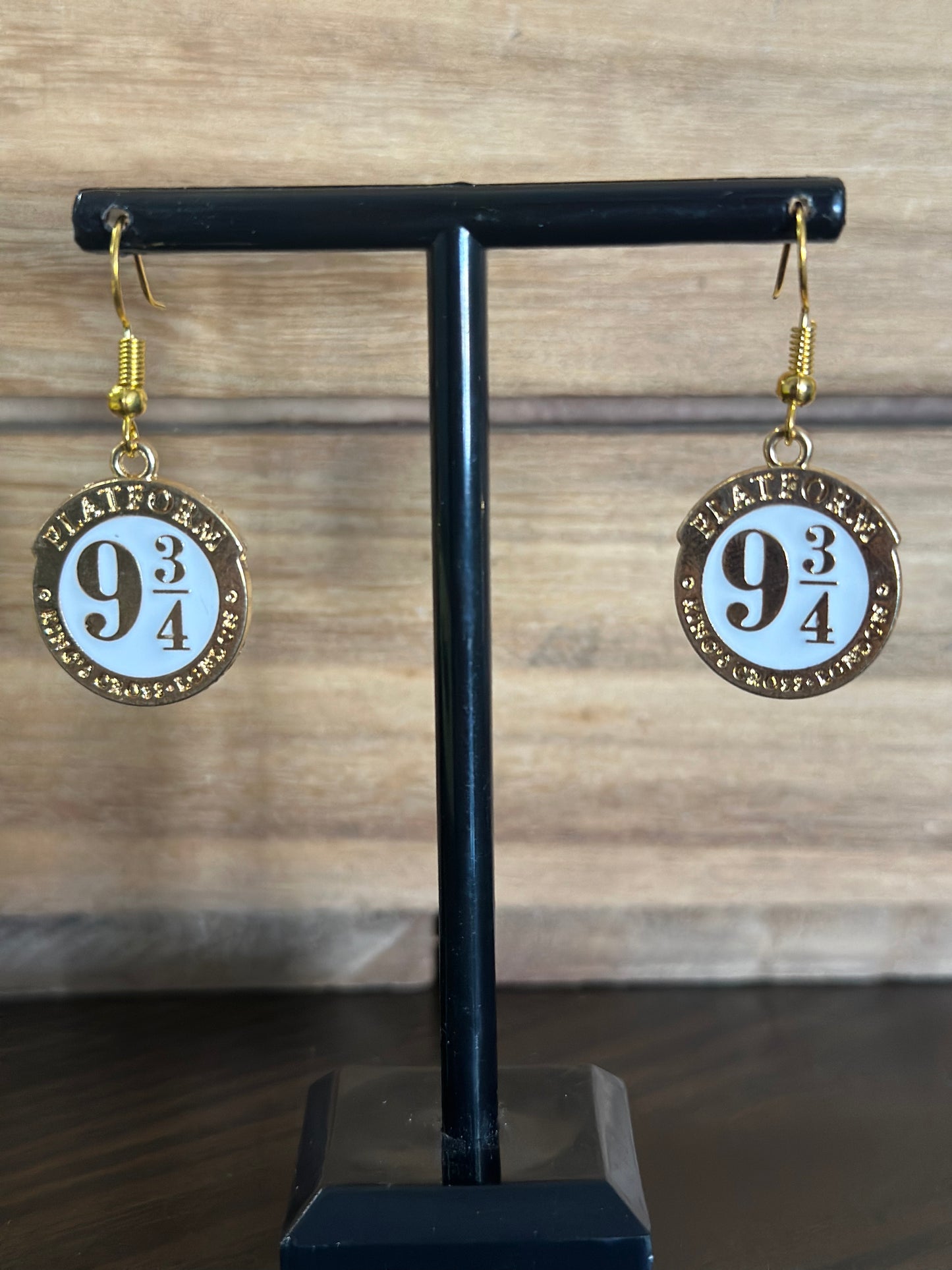 Platform 9 3/4 charm Earrings