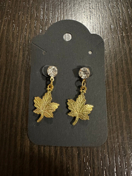 Maple leaf Stud Earrings