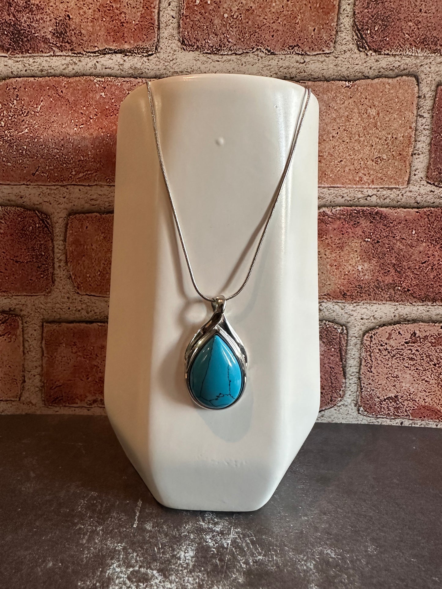 Turquoise Pendant Necklace